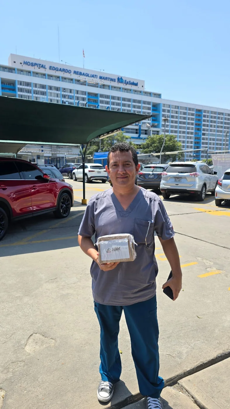 Entrega a Moisés Espinoza en Lima