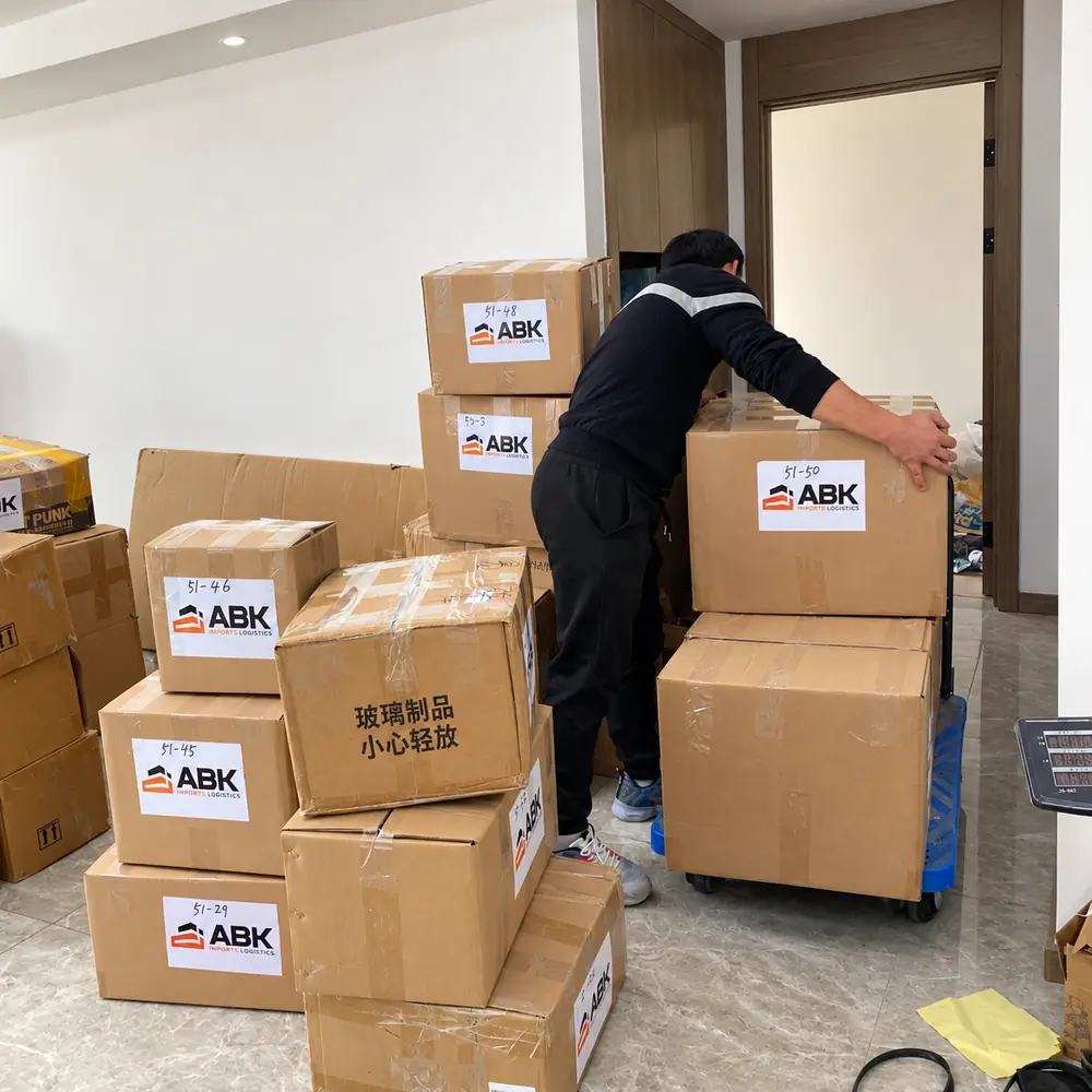 Mercadería ABK preparada para Consolidado Express